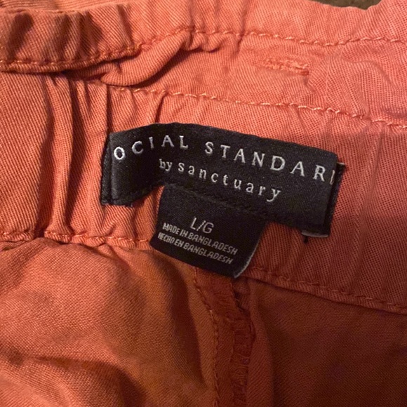 pants - Picture 2 of 3